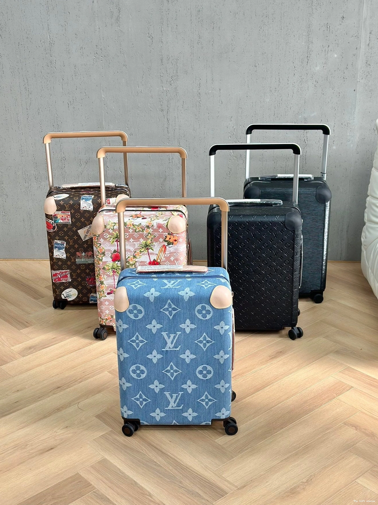 HORIZON EMBOSSED CUSTOM MONOGRAM 37L 55 SUITCASE CABIN 0821
